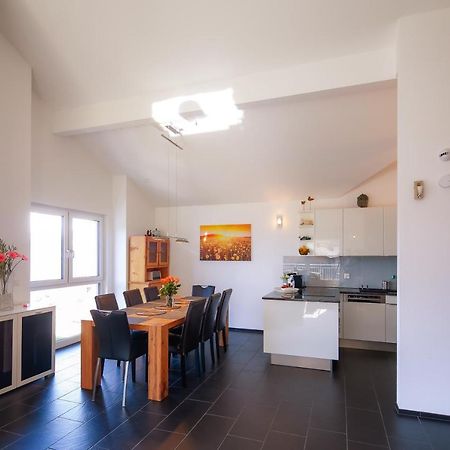 Modern And Cosy 5 Rooms Penthouse With Stunning View Triesenberg Exterior foto